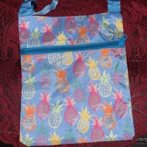 Pineapple lightweight crossbody bag with zipper